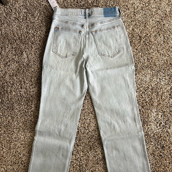 NEW Size 26 Abercrombie Cropped Holey Jeans - Picture 5 of 5